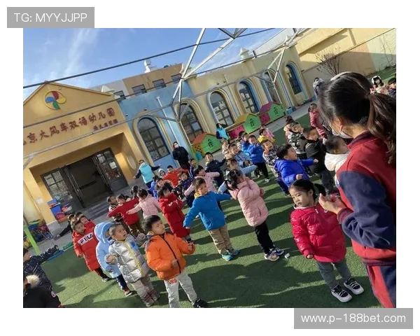 《回忆童年时光：a扬与小宝共同度过的游戏欢乐时刻》